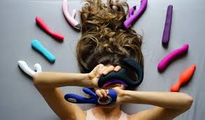 How to Women Safely Use a Vibrator for the First Time: A Complete Women’s Guide